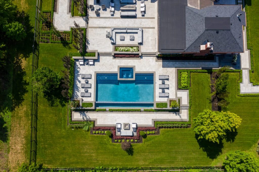 Which Pool Shape Is Right for You?