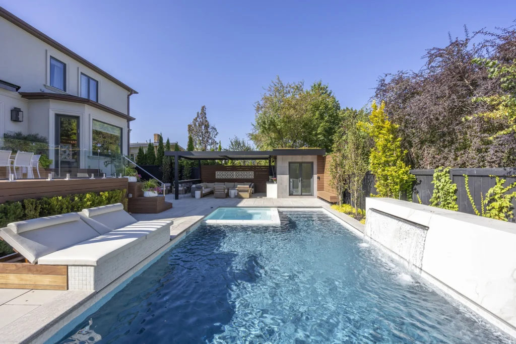 Deck vs. Patio vs. Pergola:Choosing the Perfect Outdoor Structure for Your Lifestyle